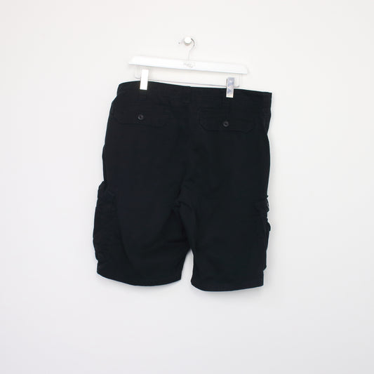 Vintage Lee cargo shorts in black. Best fits W36