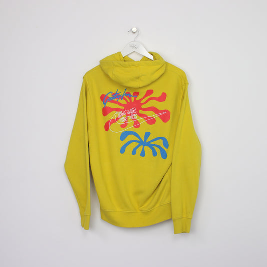 Vintage Nike hoodie in yellow. Best fits M