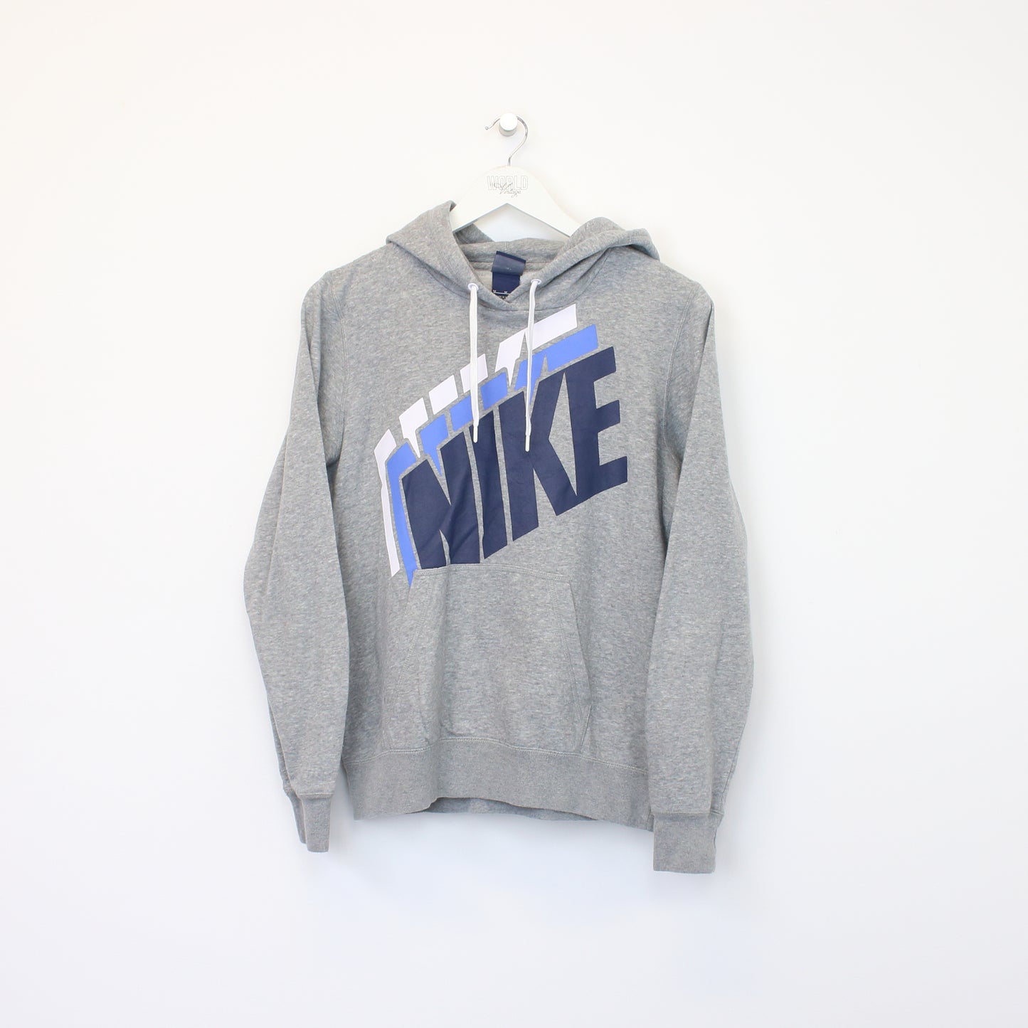 Vintage Nike hoodie in grey. Best fits S