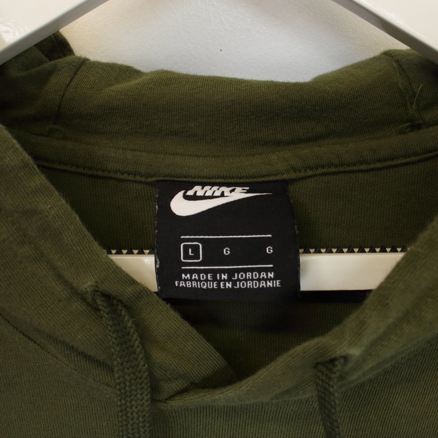 Vintage Nike hoodie in green. Best fits M