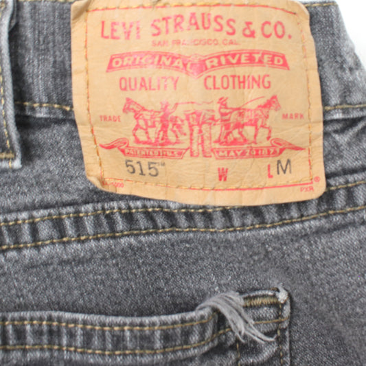 Vintage Levi jeans in grey. Best fits W40