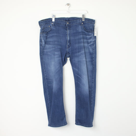 Vintage Levi jeans in blue. Best fits W44