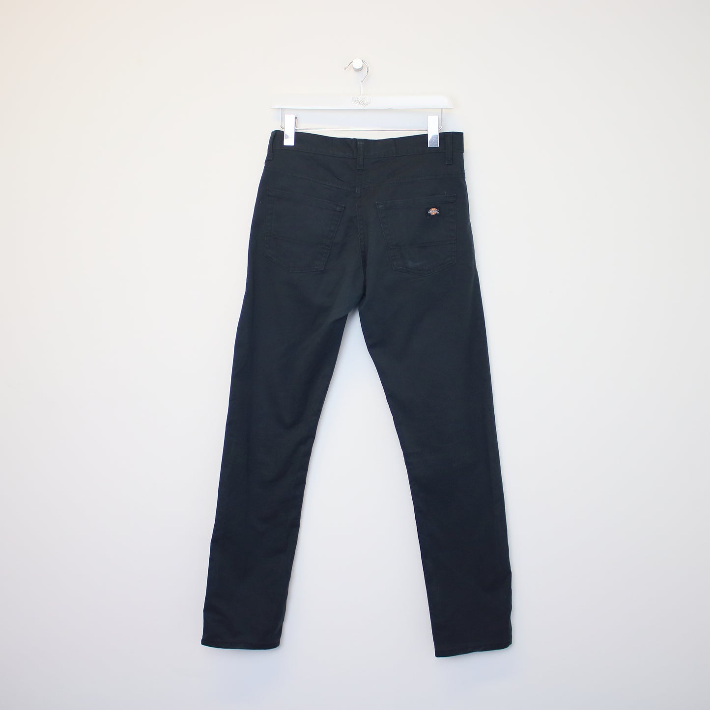 Vintage Dickies straight leg chino trousers in black. Best fits W32 L31