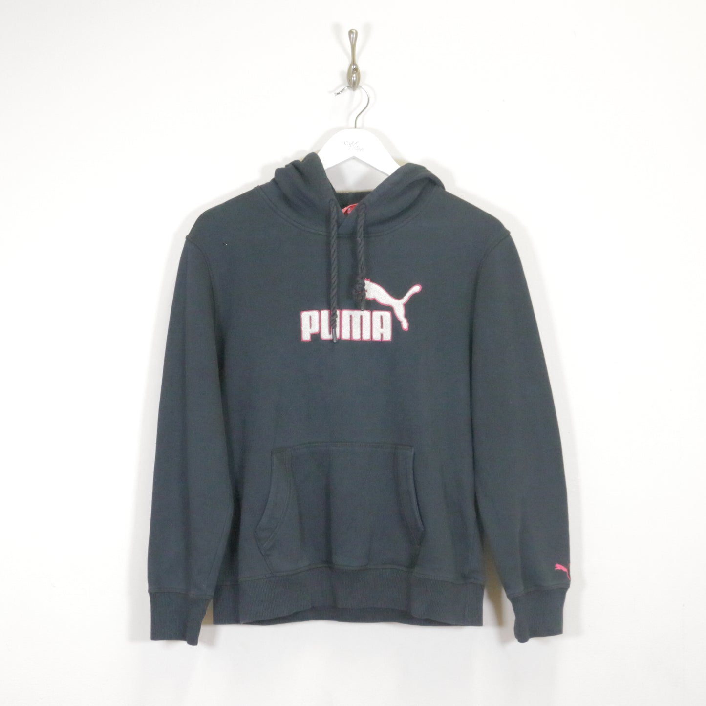 Vintage Puma hoodie in navy. Best fits M