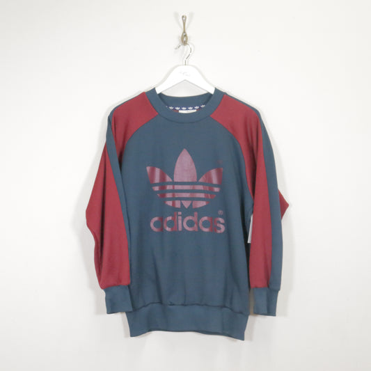 Vintage Adidas sweatshirt in blue and red. Best fits M