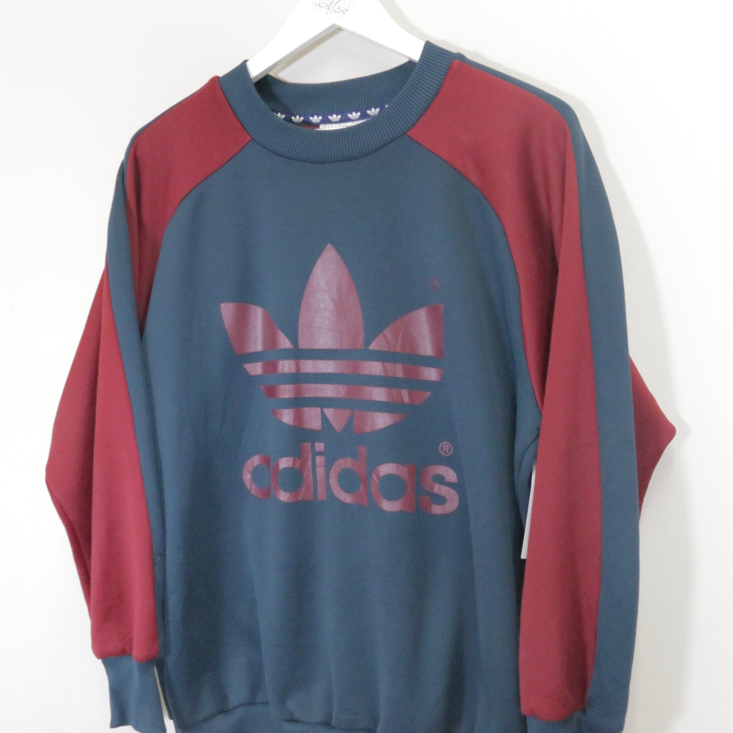 Vintage Adidas sweatshirt in blue and red. Best fits M