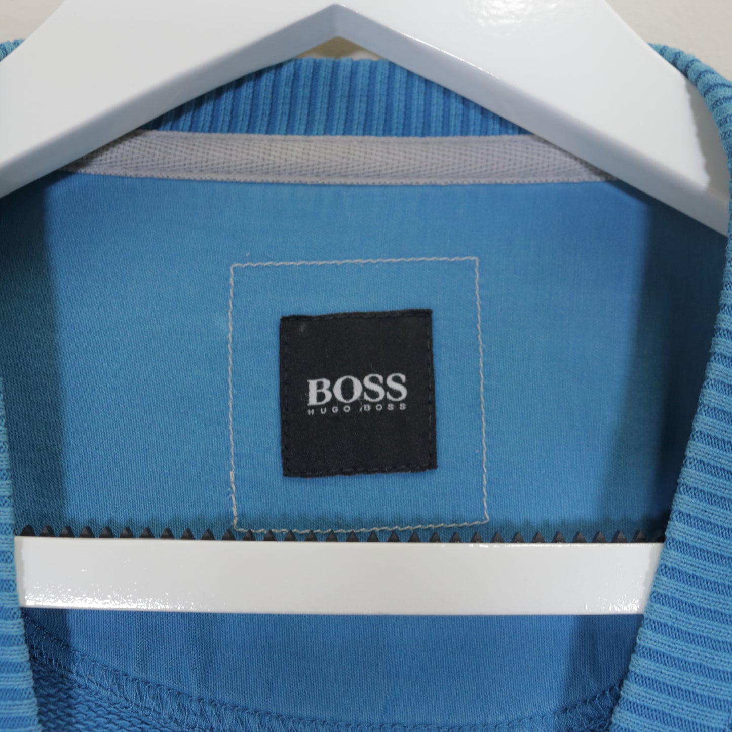 Vintage Boss sweatshirt in blue. Best fits XL