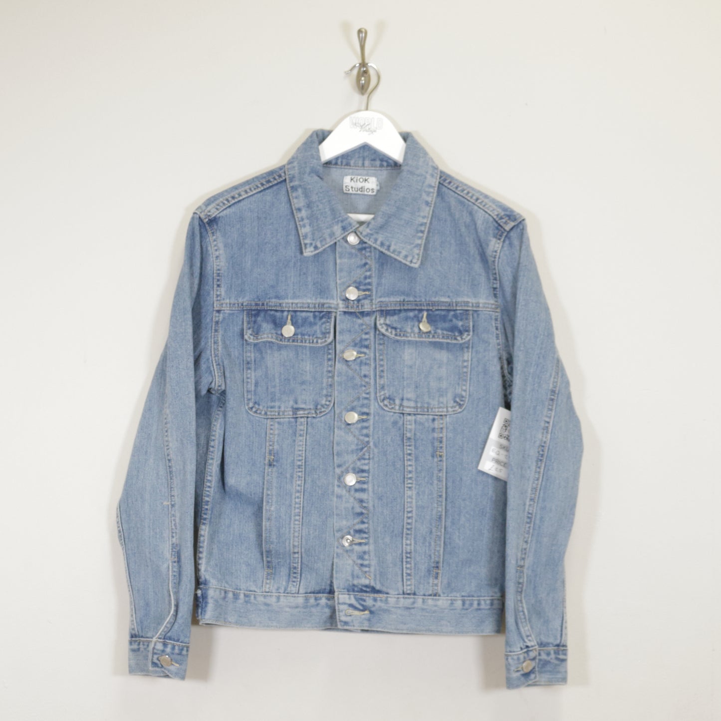 Vintage Kiosk Denim jacket in blue. Best fits S