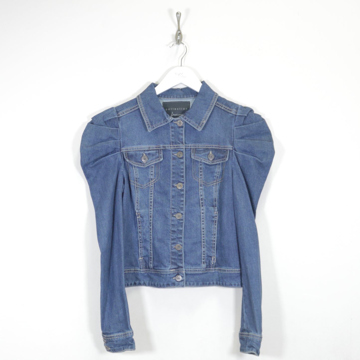 Vintage Collection Denim jacket in blue. Best fits S