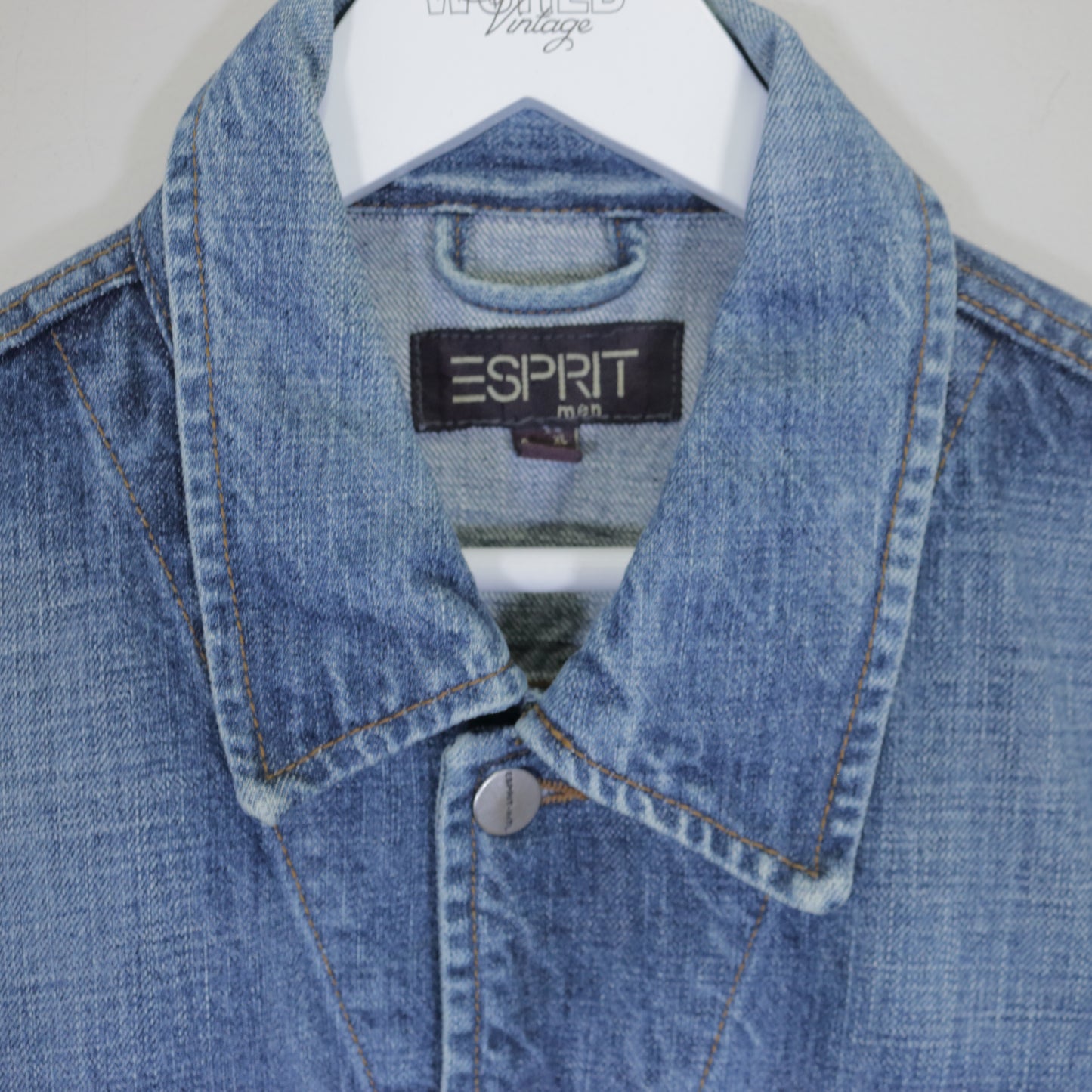 Vintage Espirit denim jacket in blue. Best fits XL