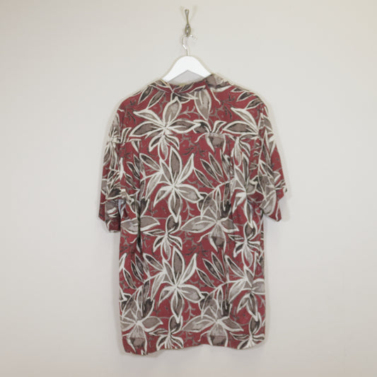 Vintage Imprints patterned shirt in red. Best fits L