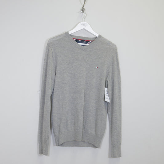 Vintage Tommy Hilfiger knitted sweatshirt in grey. Best fits M