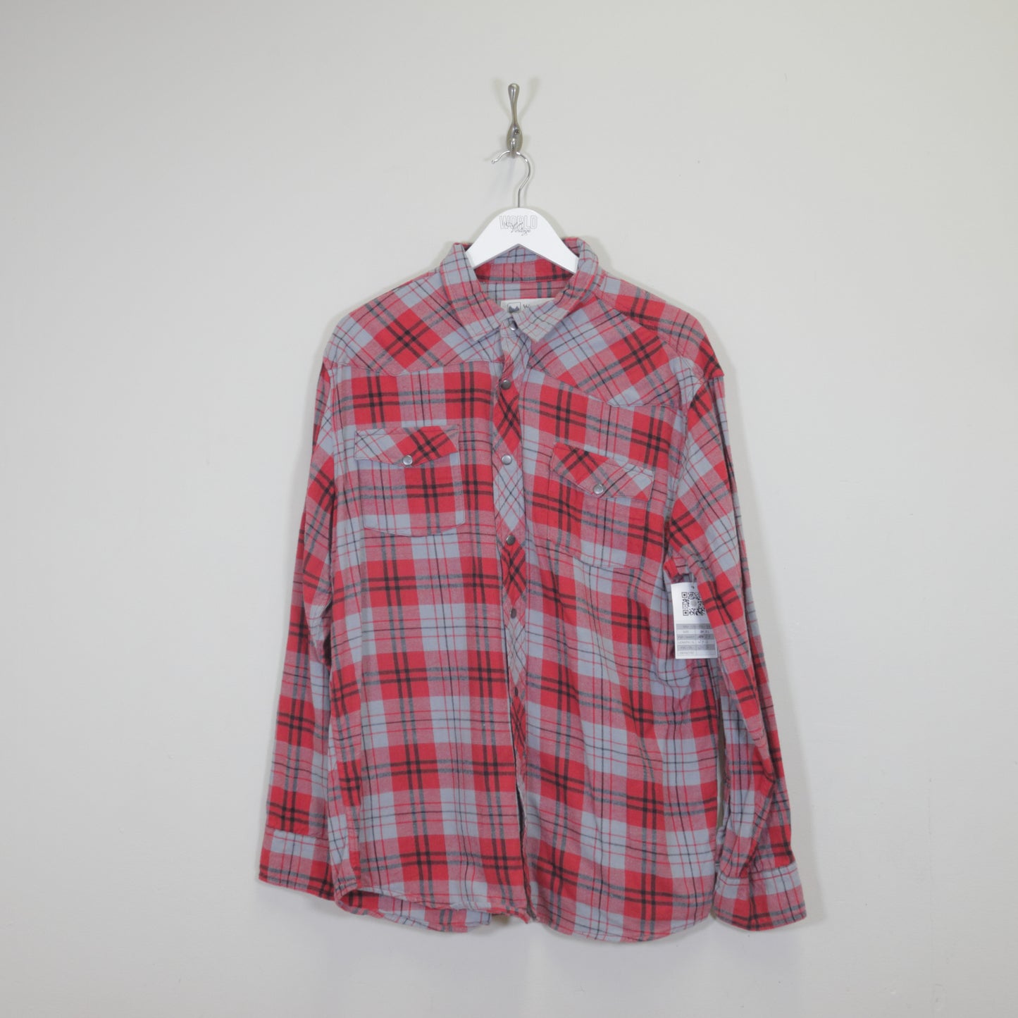 Vintage WindRiver plaid shirt in red. Best fits XL