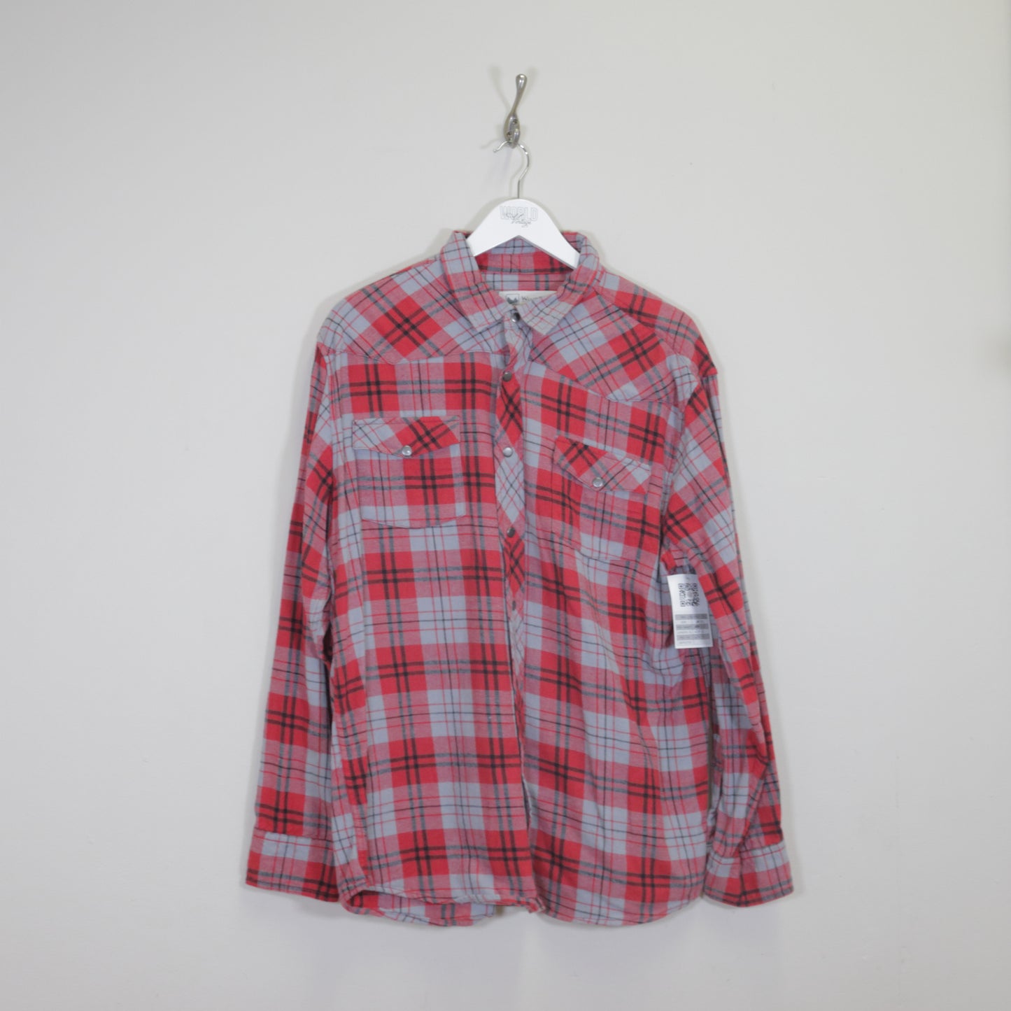 Vintage WindRiver plaid shirt in red. Best fits XL