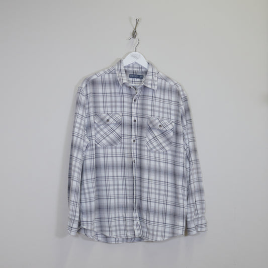 Vintage Faded Glory plaid shirt in white. Best fits L