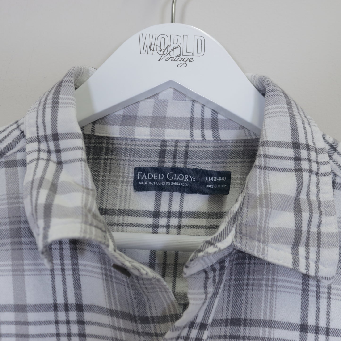 Vintage Faded Glory plaid shirt in white. Best fits L