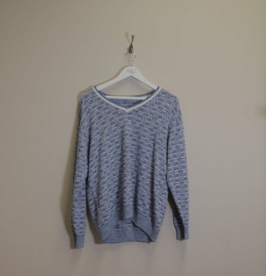 Vintage Unbranded wooven sweater in blue. Best fits M