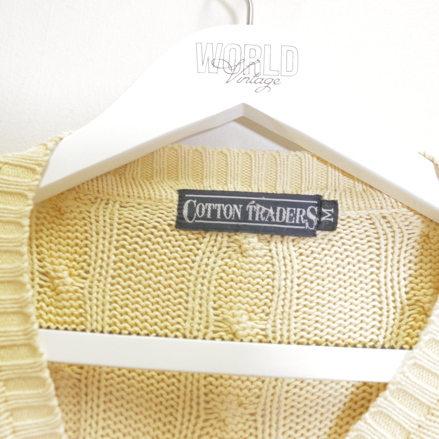 Vintage Cotton Traders sweater in yellow. Best fits XL