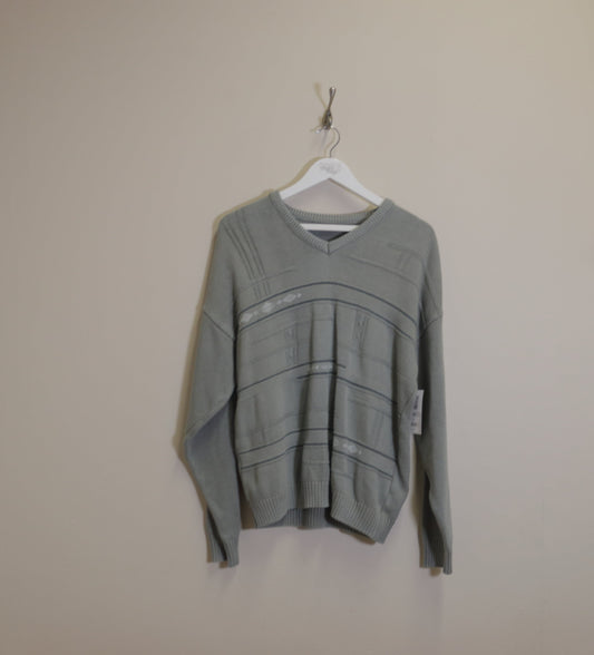 Vintage Unbranded sweater in green. Best fits L