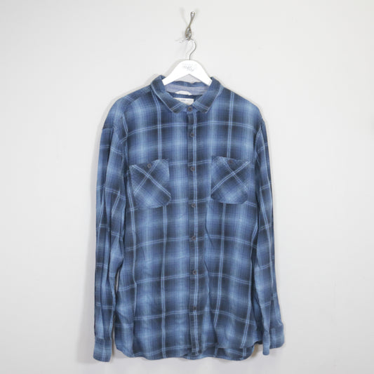 Vintage Ultimate Flannel shirt in striped blue. Best fits XXL