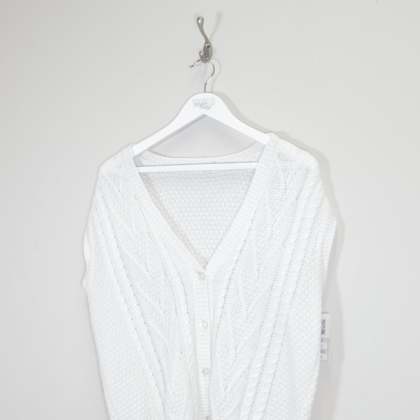 Vintage unbranded knitted sweatshirt in white. Best fits M