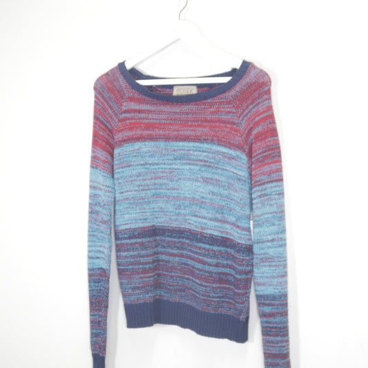 Vintage Cloak knitted sweatshirt in red and blue. Best fits M