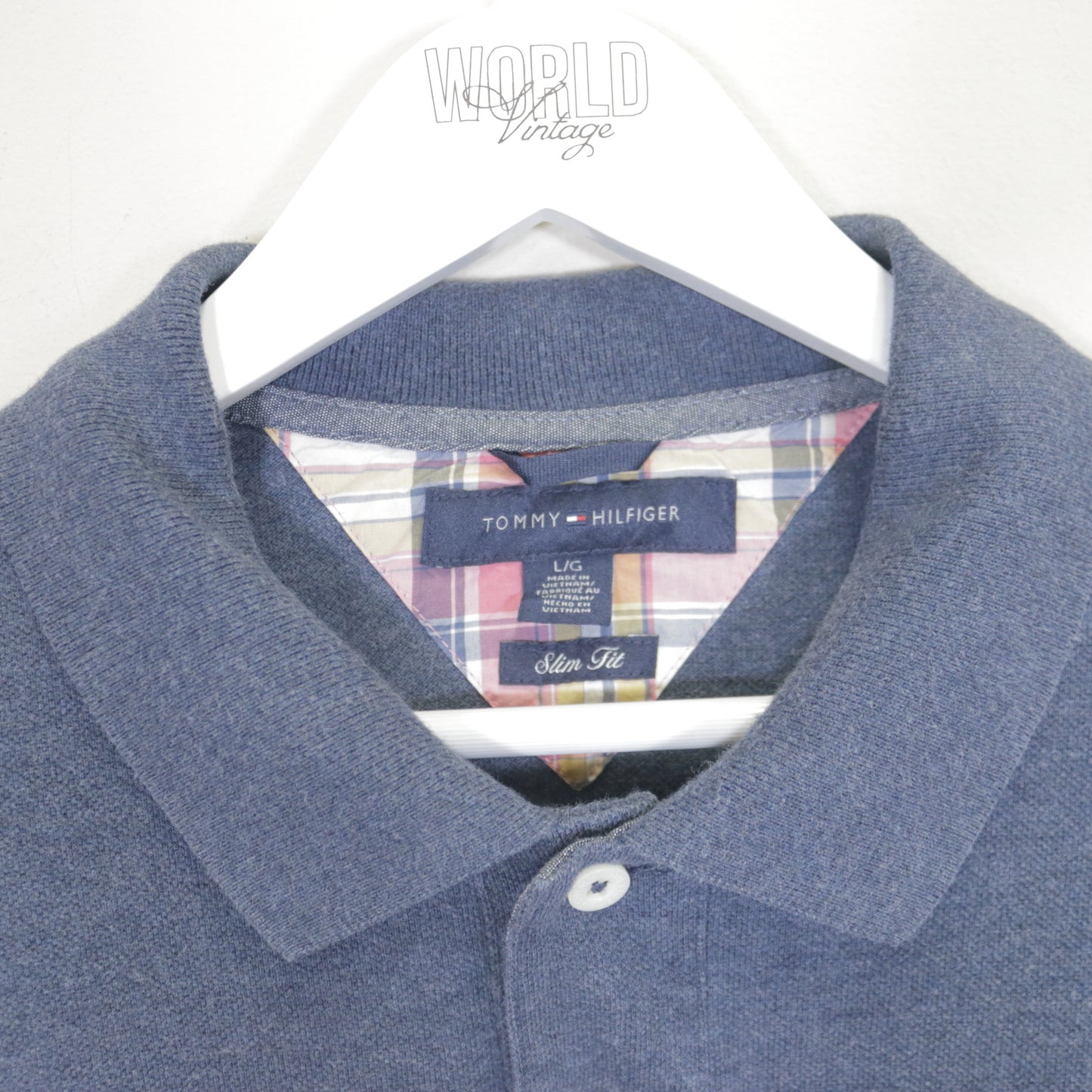 Vintage Tommy Hilfiger shirt in blue. Best fits L