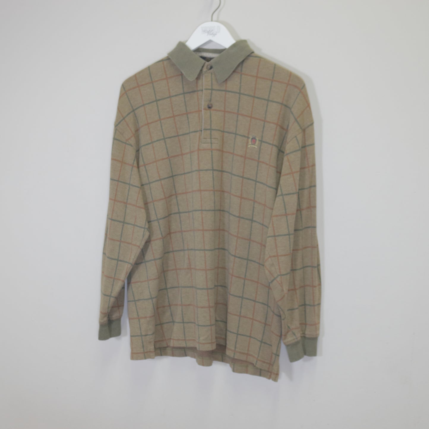 Vintage Tommy Hilfiger shirt in grey. Best fits M