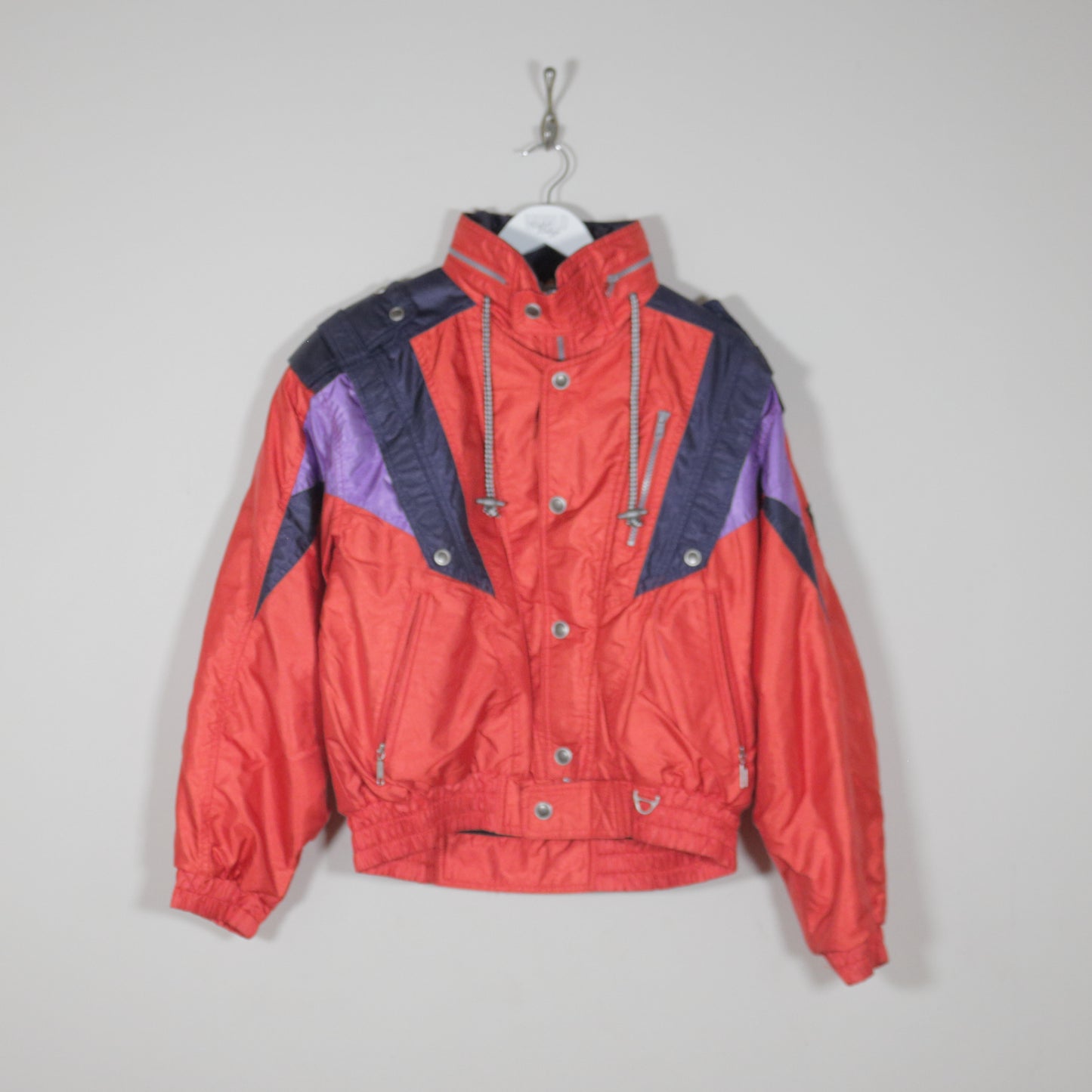 Vintage Unbranded jacket in red. Best fits S