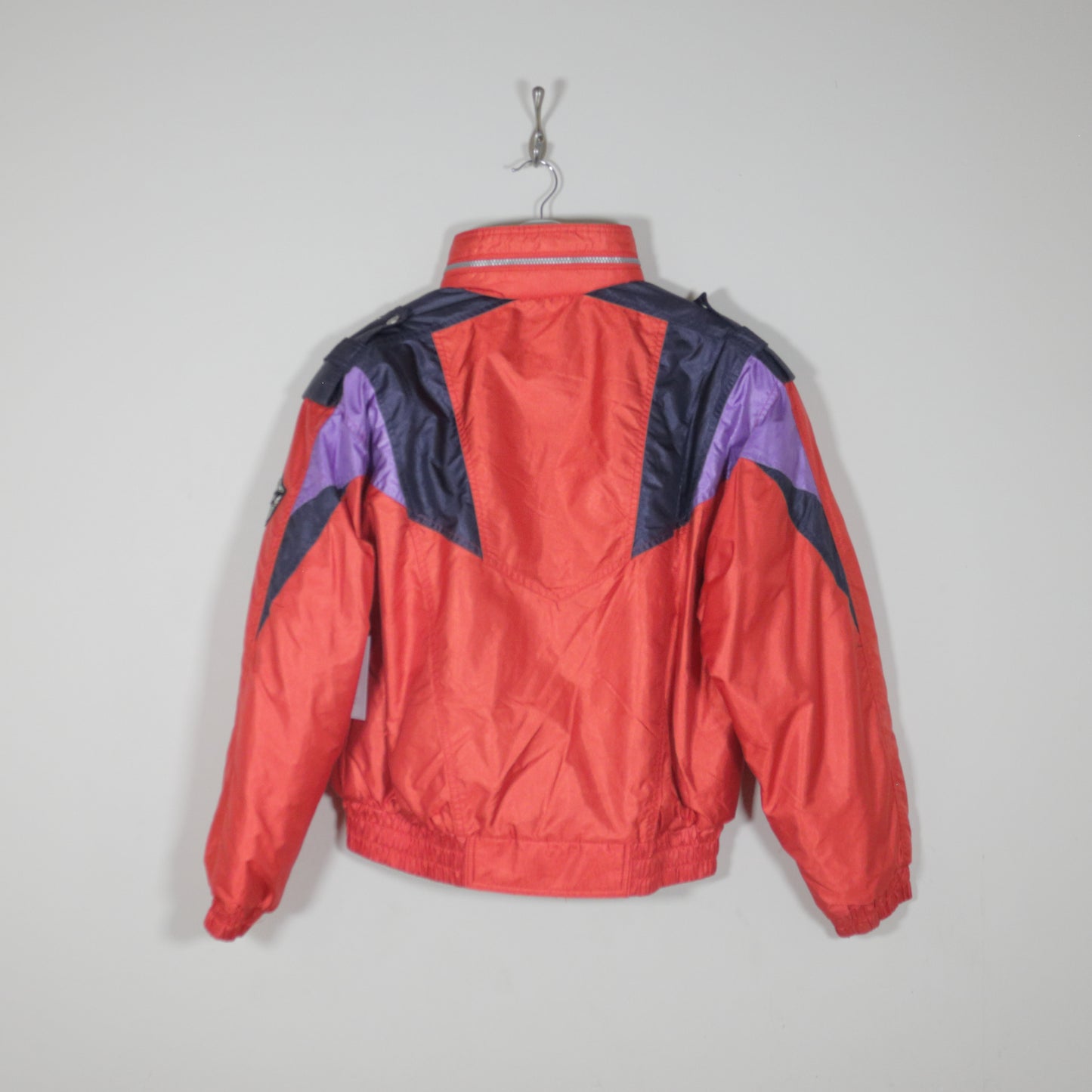 Vintage Unbranded jacket in red. Best fits S