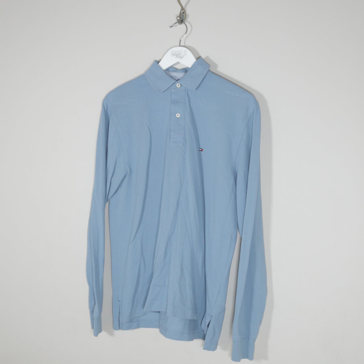 Vintage Tommy Hilfiger shirt in blue. Best fits S