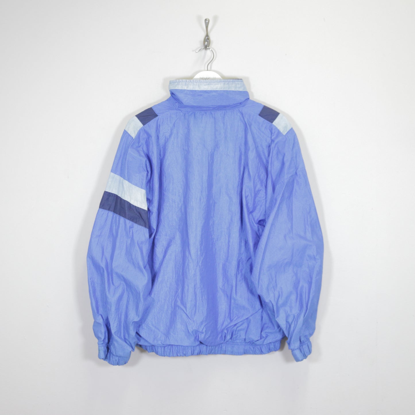 Vintage Unbranded jacket in blue. Best fits L