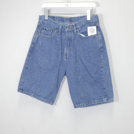 Vintage Wrangler denim shorts. Best fits W32