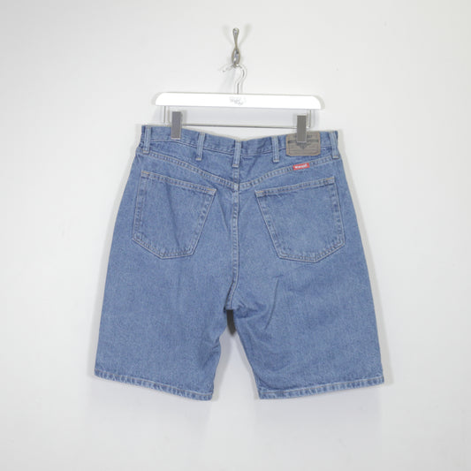 Vintage Wrangler denim shorts. Best fits W32