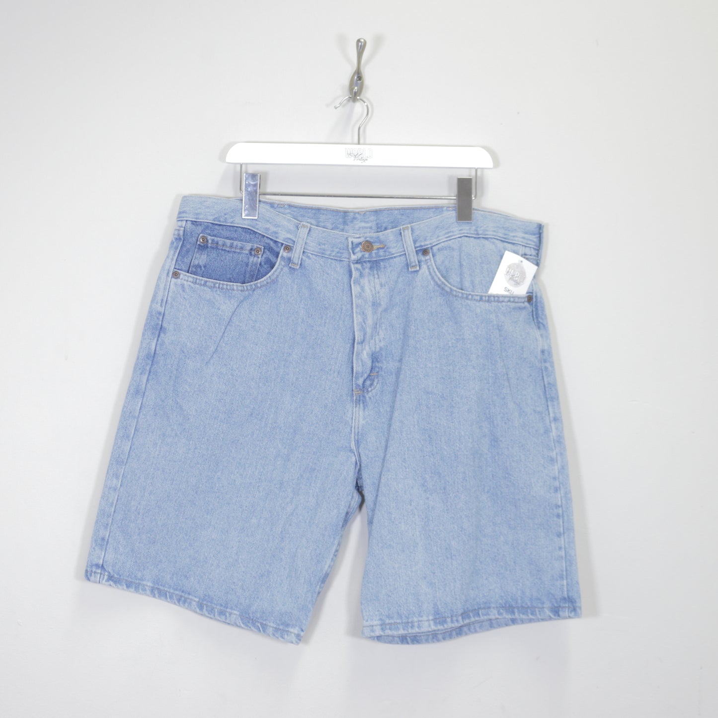 Vintage Wrangler denim shorts. Best fits W38