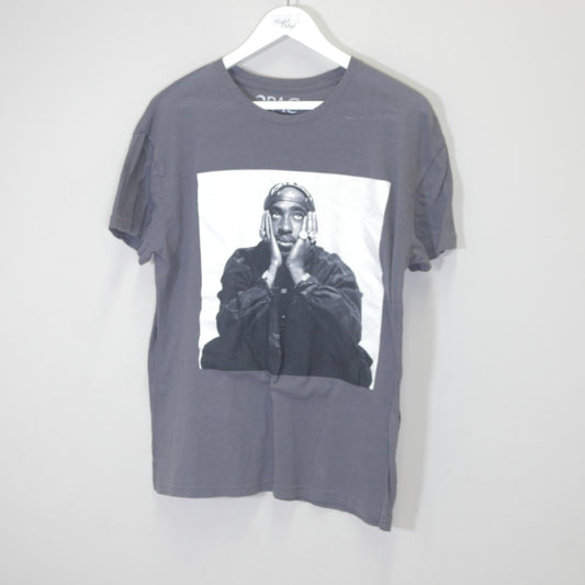 Vintage 2Pac band tee in grey. Best fits M