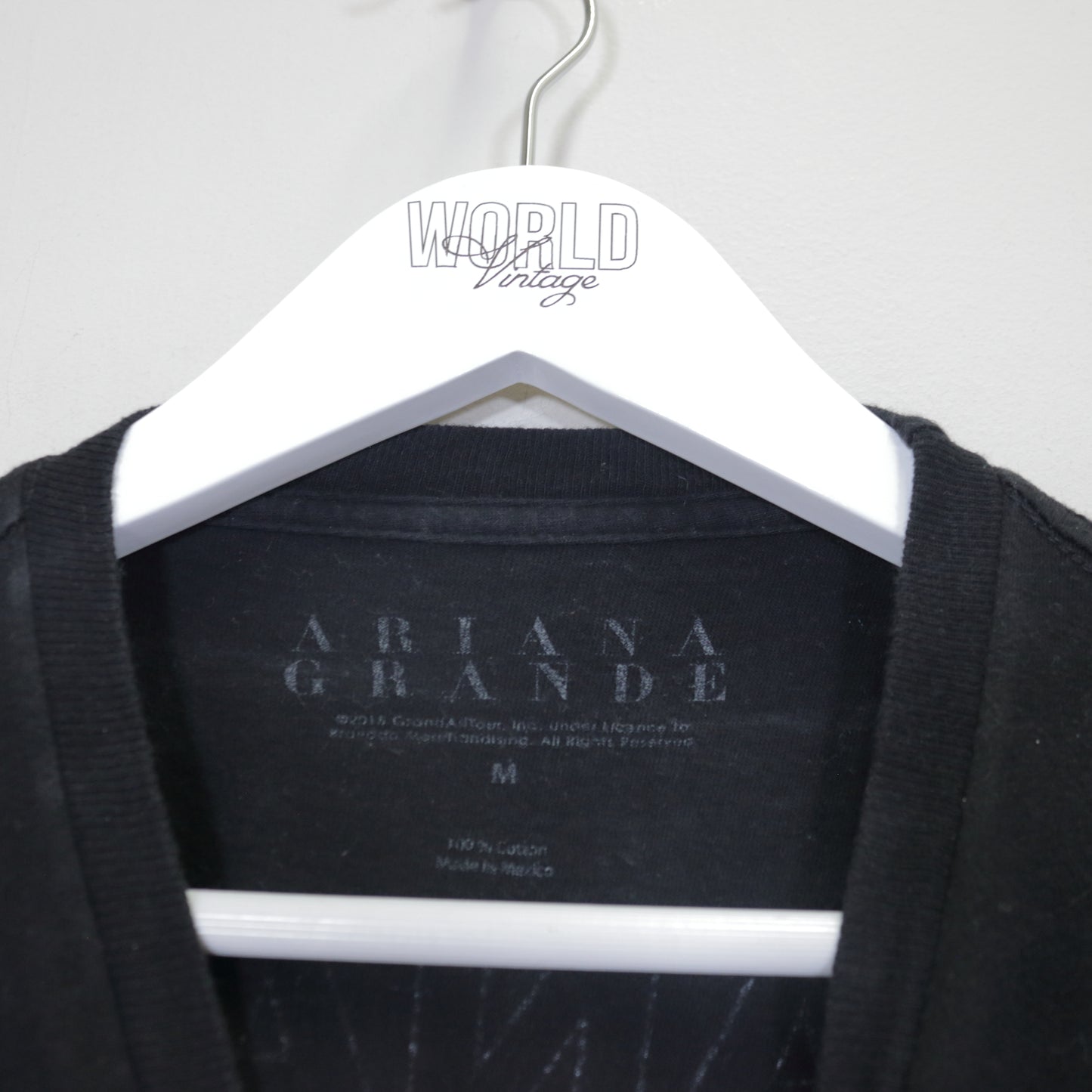 Vintage Ariana Grande band tee in black. Best fits M