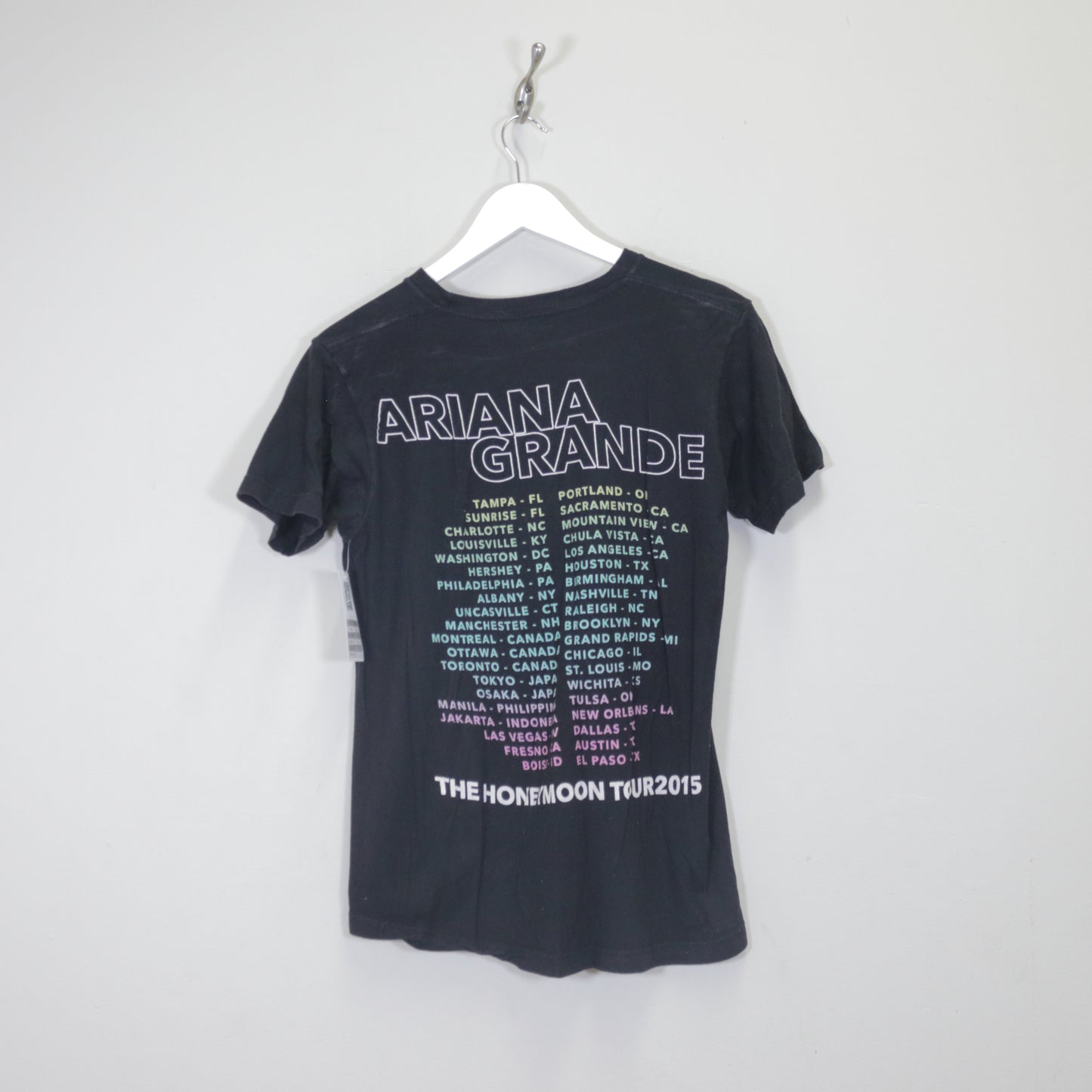 Vintage Ariana Grande band tee in black. Best fits M