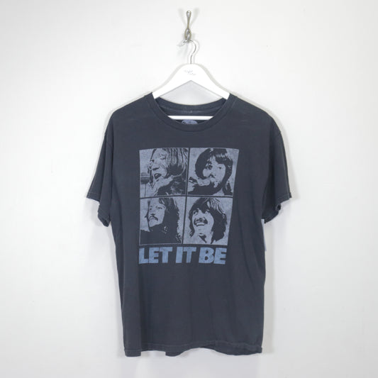 Vintage The Beatles band tee in black. Best fits L