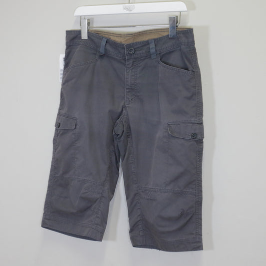 Vintage Unbranded cargo shorts in grey. Best fits W38