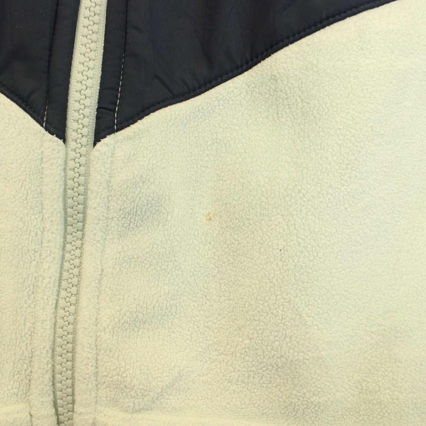 Vintage Nike hooded fleece in cream and navy. Best fits M