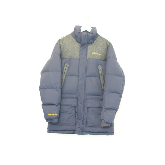 Vintage Adidas puffer jacket in navy and grey. Best fits L