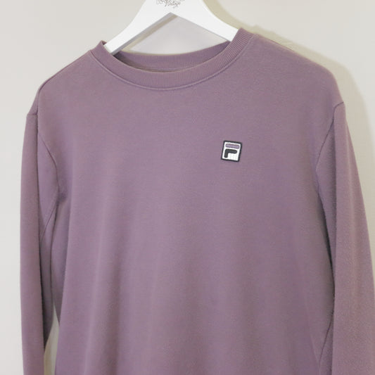 Vintage Fila sweatshirt in purple. Best fits S