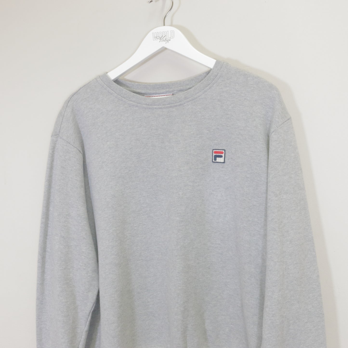 Vintage FILA sweatshirt in grey. Best fits M