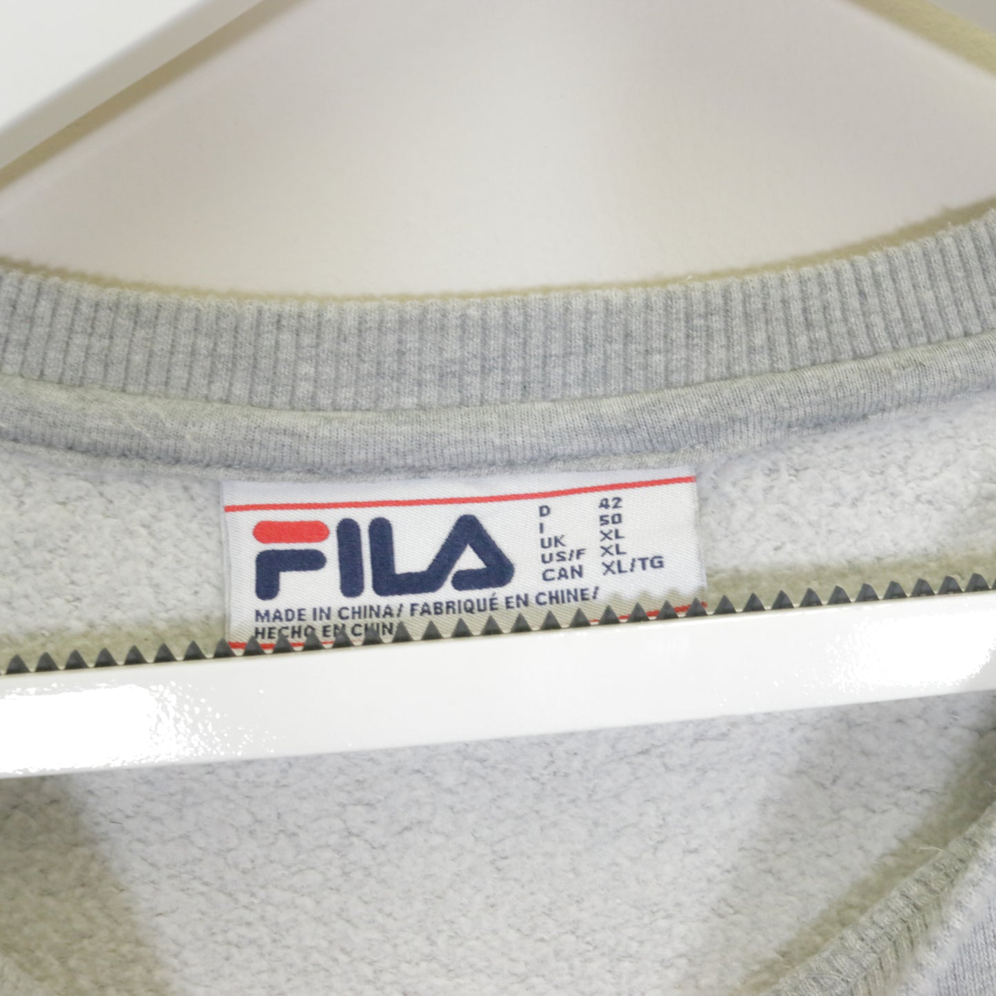 Vintage Fila sweatshirt in grey. Best fits M