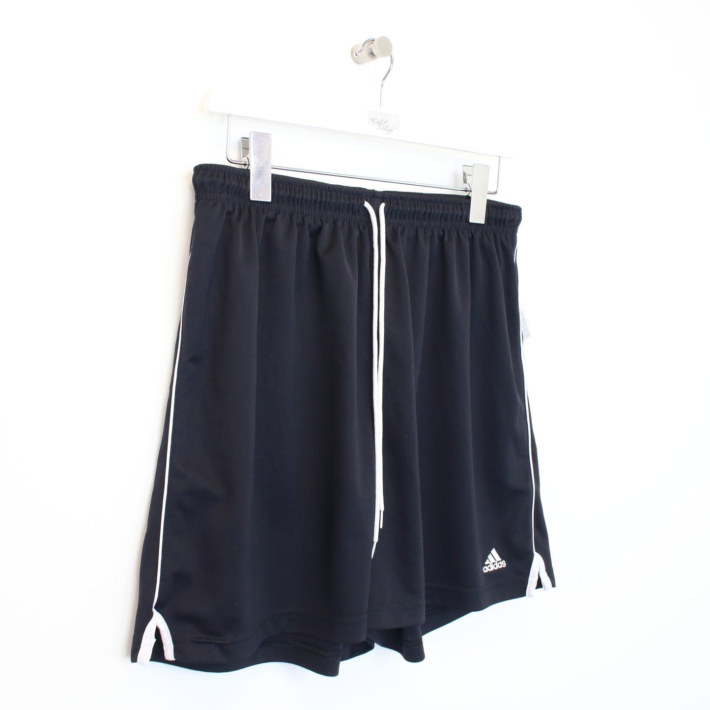 Vintage Adidas shorts in black. Best fits XL