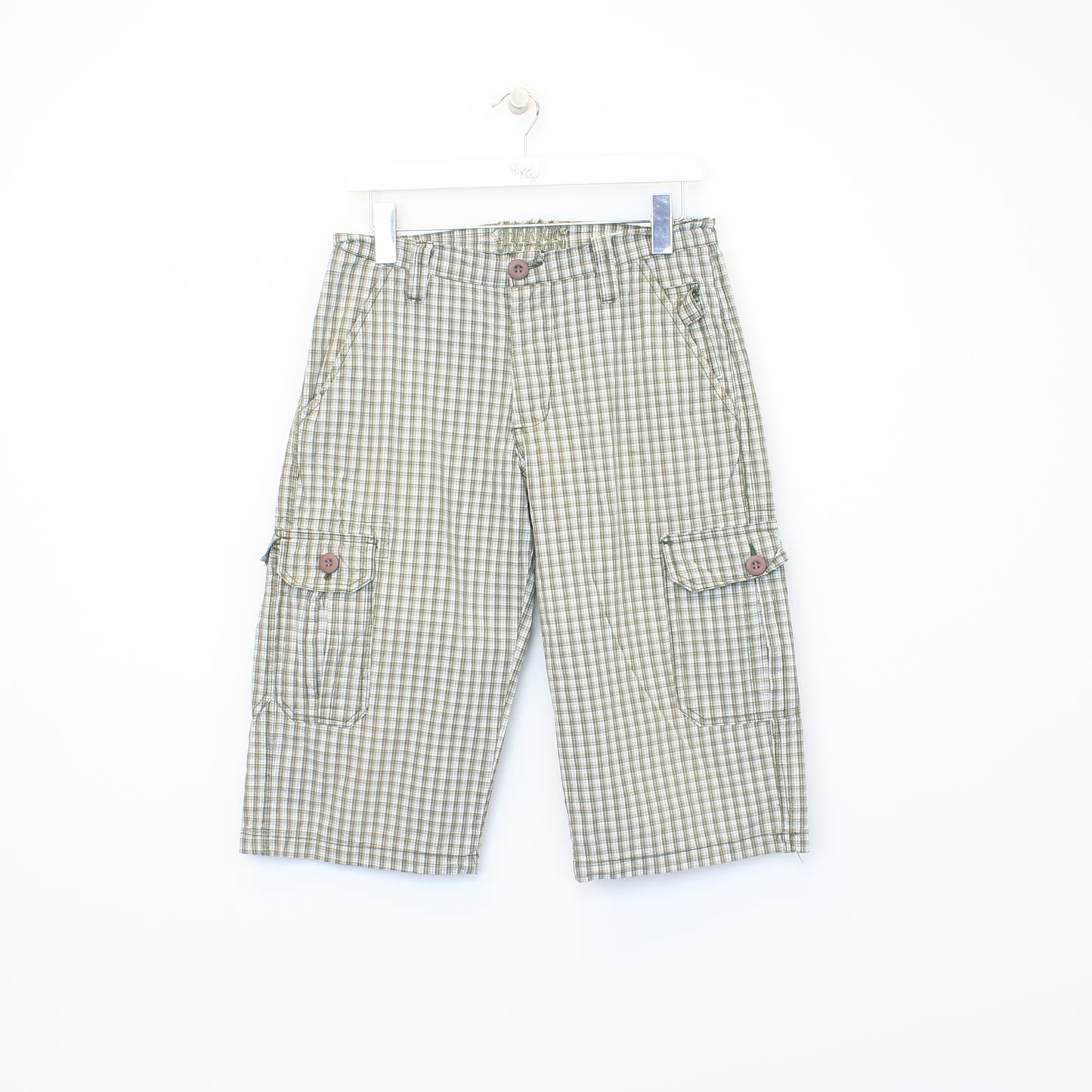 Vintage Charbon vintage checked cargo shorts in green and white. Best fits 31