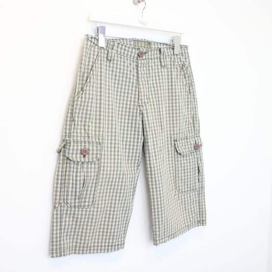 Vintage Charbon vintage checked cargo shorts in green and white. Best fits 31