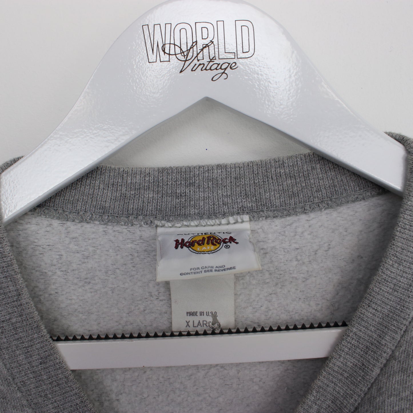 Vintage Hardrock cafe sweatshirt in grey. Best fits XL