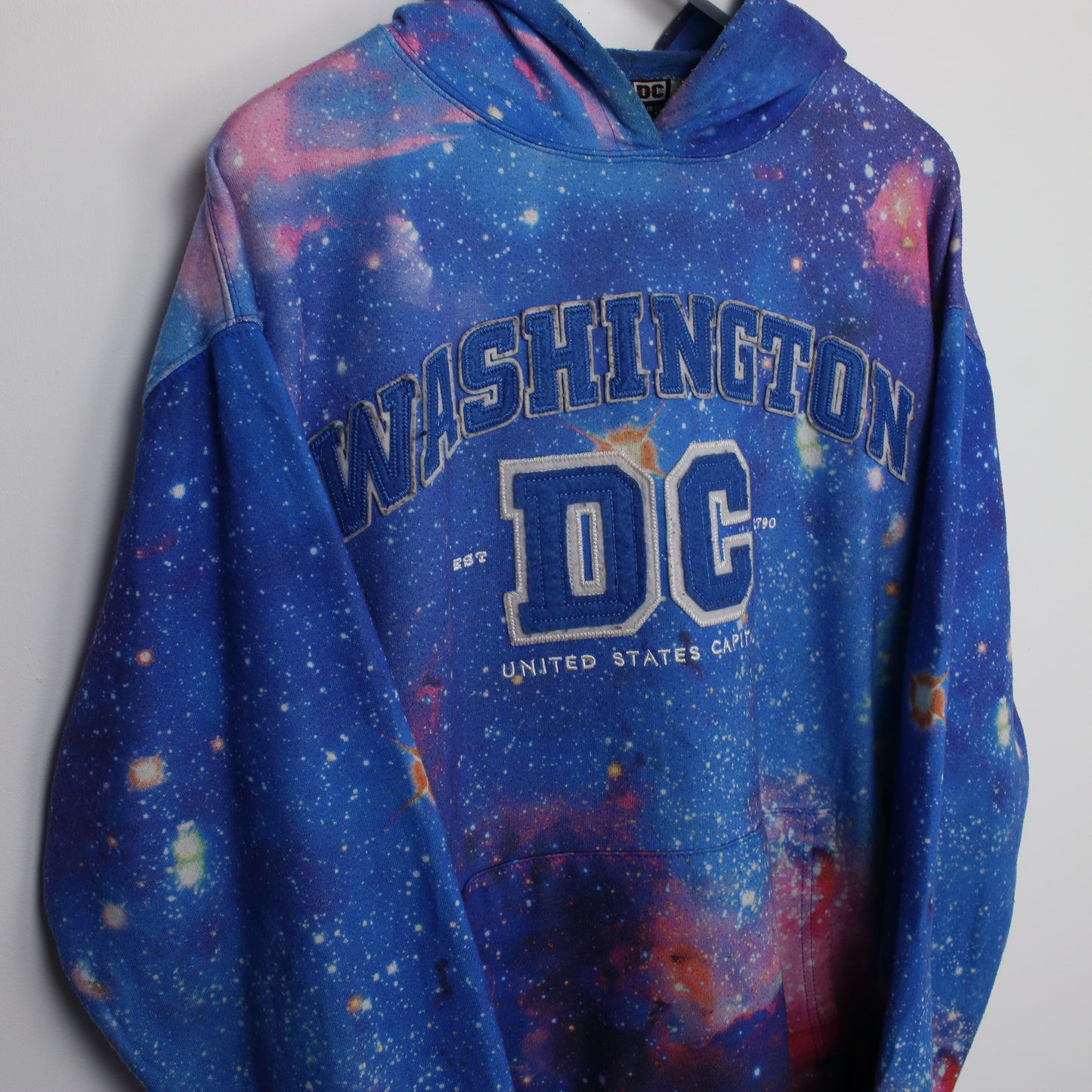 Vintage Washington DC hoodie in galaxy print. Best fits XL